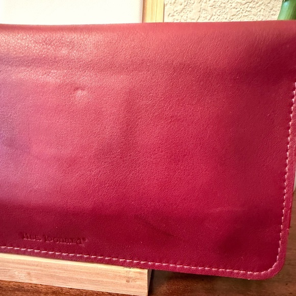 Lisa Leonard Genuine Leather Wallet with Zipper Tassel & 22 Card Slots, Red NWOT - Picture 3 of 15